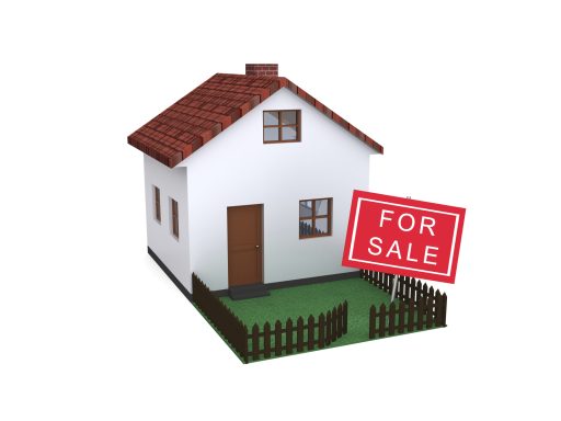 Pareja comprando piso en Sevilla, acompañamiento profesional en todo el proceso de compra